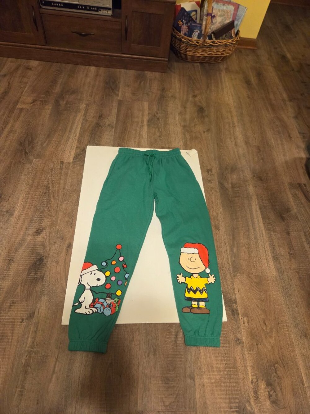 Peanuts Themed Festive Green Jogger Pants with Prints of Snoopy & Charlie Brown